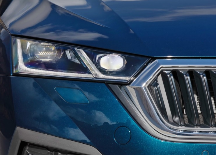 2024 Skoda Octavia 1.5 TSI Elite Karşılaştırması