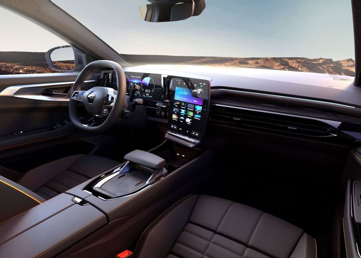 2024 Renault Austral 1.3 Mild Hybrid Techno Esprit Alpine Karşılaştırması