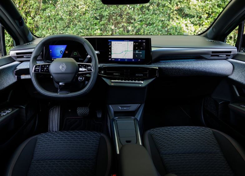 2026 Renault Clio Hatchback 5 Kapı 1.2 TCe (115 HP) evolution plus EDC Bagaj Hacmi - arabavs.com
