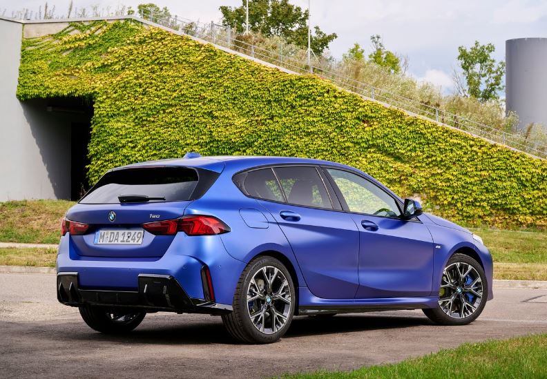 2025 BMW 1 Serisi Hatchback 5 Kapı 120 1.5 (170 HP) Sport Line Otomatik Teknik Özellikler, Ölçüler ve Bagaj Hacmi