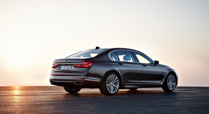 2017 BMW 7 Serisi Sedan 730i 2.0 (258 HP) Luxury AT Teknik Özellikler, Ölçüler ve Bagaj Hacmi