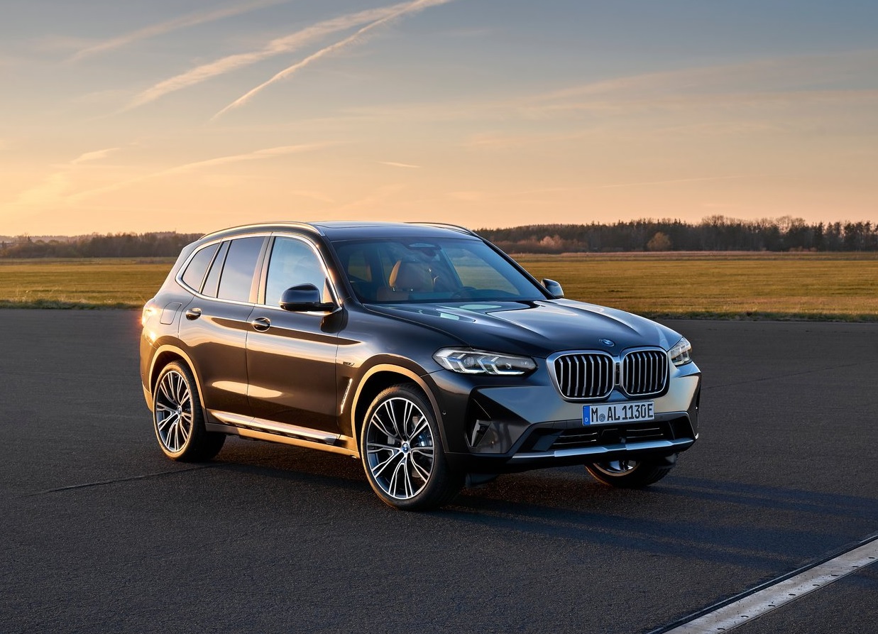 2023 BMW X3 1.6 sDrive20i X Line Karşılaştırması
