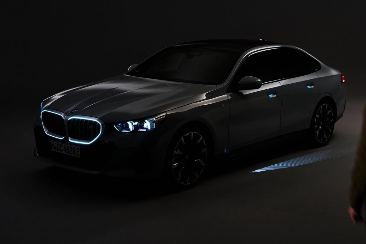 2026 BMW 5 Serisi Sedan 520i 1.6 (190 HP) Edition M Sport Steptronic Teknik Özellikler, Ölçüler ve Bagaj Hacmi