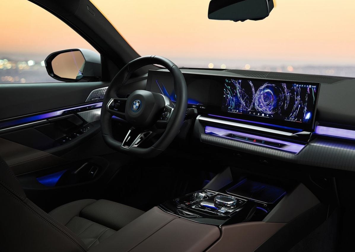 2026 BMW 5 Serisi Sedan 520i 1.6 (190 HP) Edition M Sport Steptronic Teknik Özellikler, Ölçüler ve Bagaj Hacmi