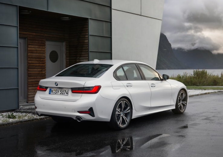 2021 BMW 3 Serisi 320i 1.6 170 HP Luxury Line Steptronic Teknik Özellikleri, Yakıt Tüketimi