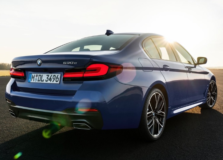 2023 BMW 5 Serisi 530i 2.0 xDrive 252 HP Luxury Line Steptronic Teknik Özellikleri, Yakıt Tüketimi
