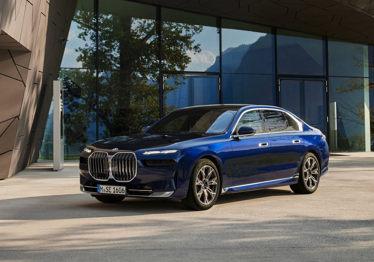 2026 BMW 7 Serisi 740Ld xDrive 3.0 300 HP Pure Excellence Steptronic Teknik Özellikleri, Yakıt Tüketimi