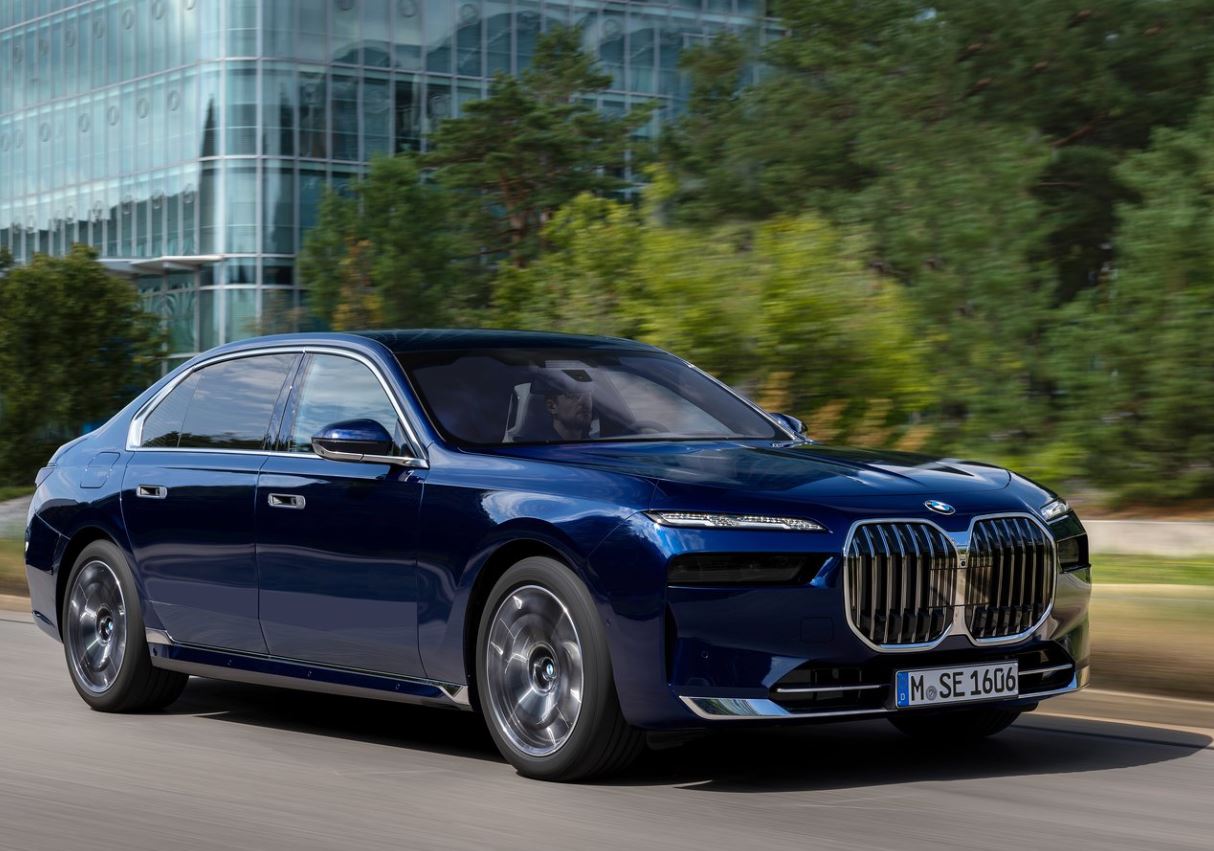 2026 BMW 7 Serisi 740Ld xDrive 3.0 300 HP Pure Excellence Steptronic Teknik Özellikleri, Yakıt Tüketimi