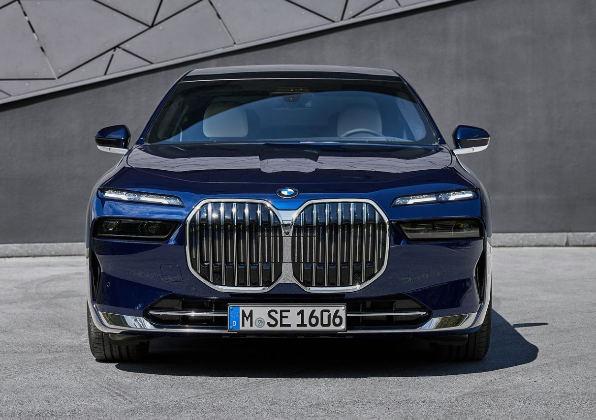 2026 BMW 7 Serisi 740Ld xDrive 3.0 300 HP Pure Excellence Steptronic Teknik Özellikleri, Yakıt Tüketimi