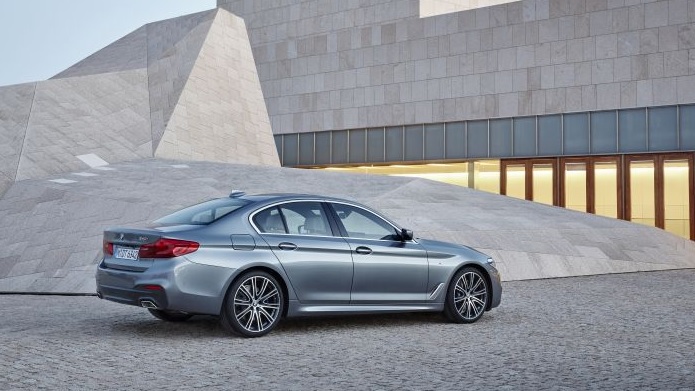2017 BMW 5 Serisi 520i 1.6 170 HP Comfort Plus Otomatik Teknik Özellikleri, Yakıt Tüketimi