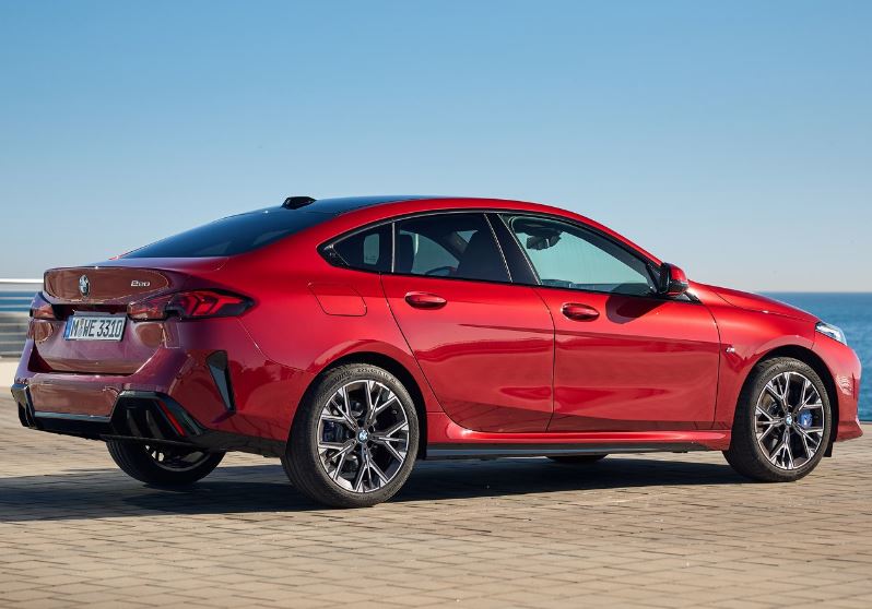 2026 BMW 2 Serisi 220 1.5 170 HP M Sport Otomatik Teknik Özellikleri, Yakıt Tüketimi
