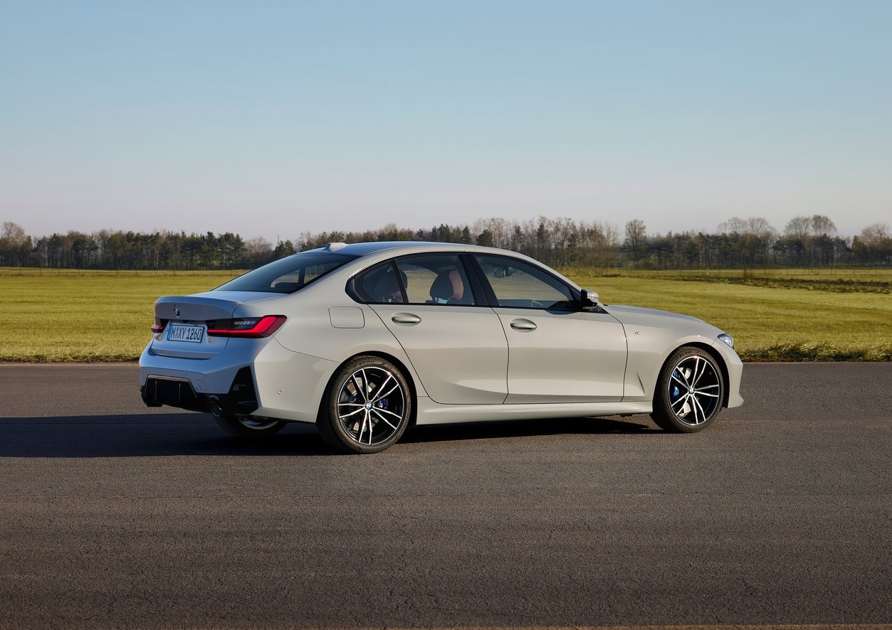 2023 BMW 3 Serisi Sedan 320i 1.6 (170 HP) M Sport Steptronic Teknik Özellikler, Ölçüler ve Bagaj Hacmi