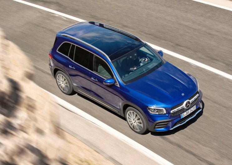 2021 Mercedes GLB 200 1.3 AMG Karşılaştırması