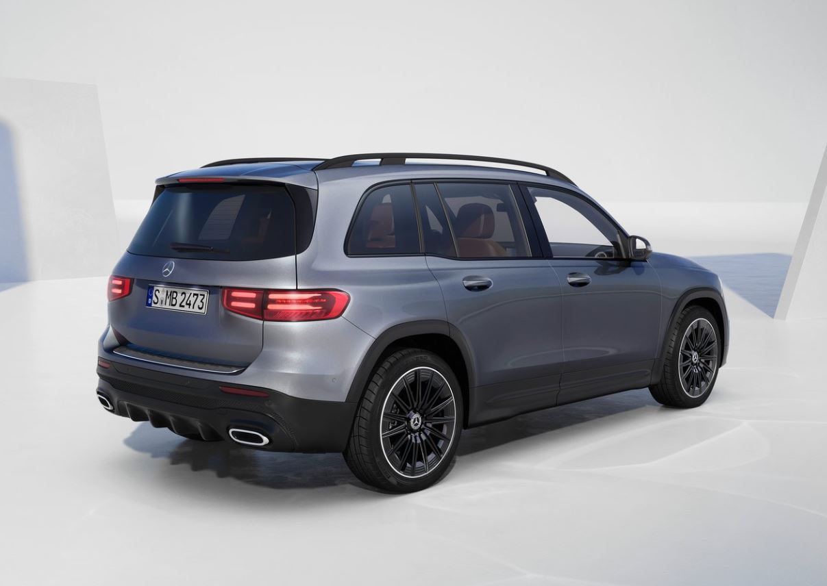 2024 Mercedes GLB 200 1.3 AMG Karşılaştırması