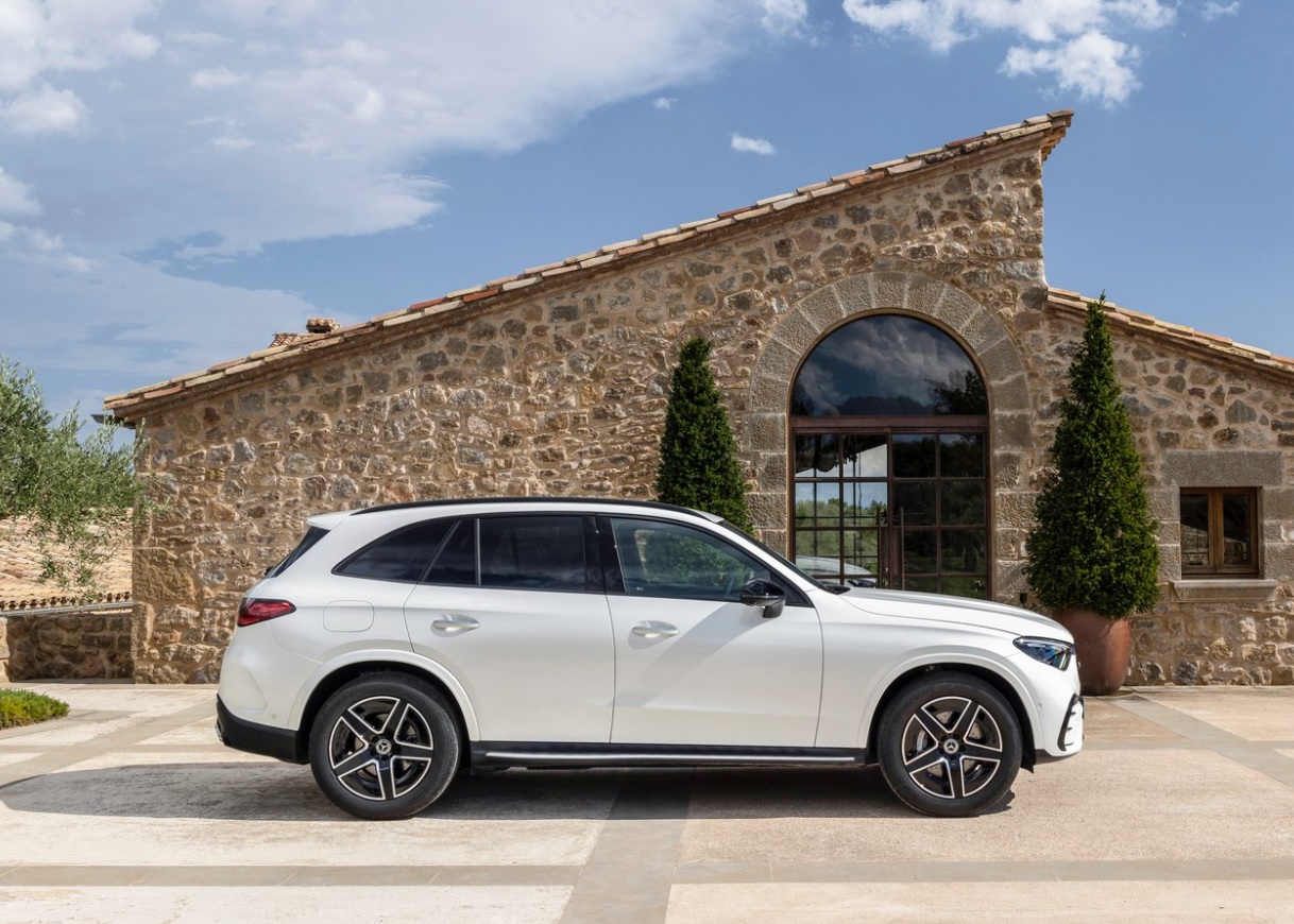 2023 Mercedes GLC SUV 220d 2.0 (197 HP) Edition AMG 9G-Tronic Özellikleri - arabavs.com