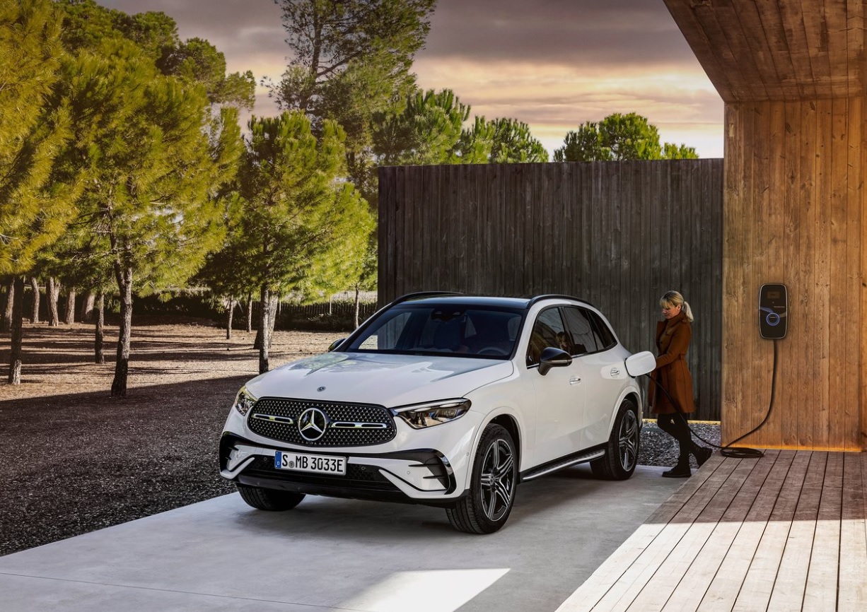 2023 Mercedes GLC SUV 220d 2.0 (197 HP) Edition AMG 9G-Tronic Özellikleri - arabavs.com