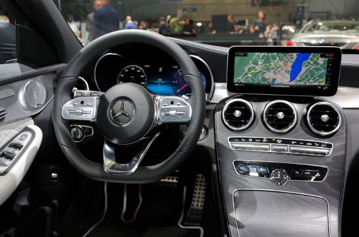2019 Mercedes C Serisi C200 1.5 AMG Karşılaştırması