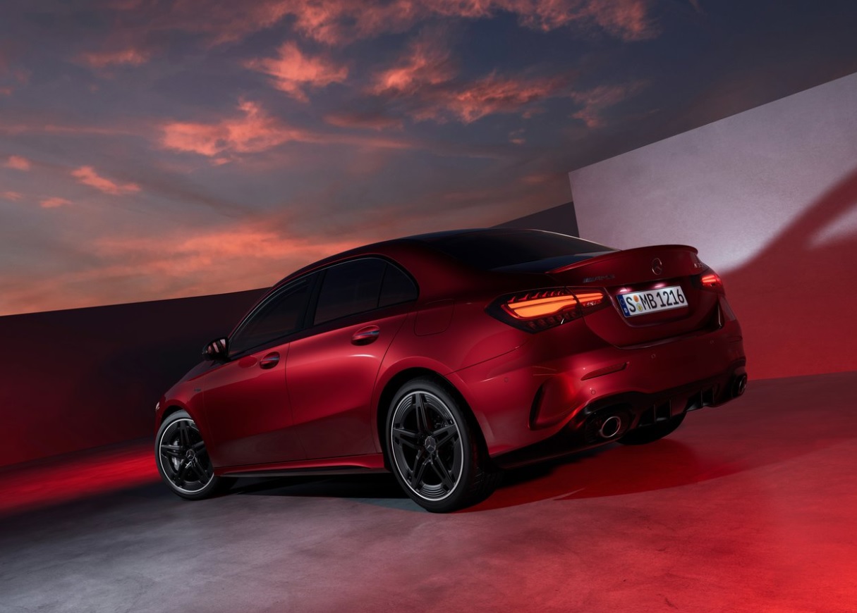 2023 Mercedes A Serisi Sedan Sedan A200 1.3 (163 HP) AMG 7G-DCT Özellikleri - arabavs.com