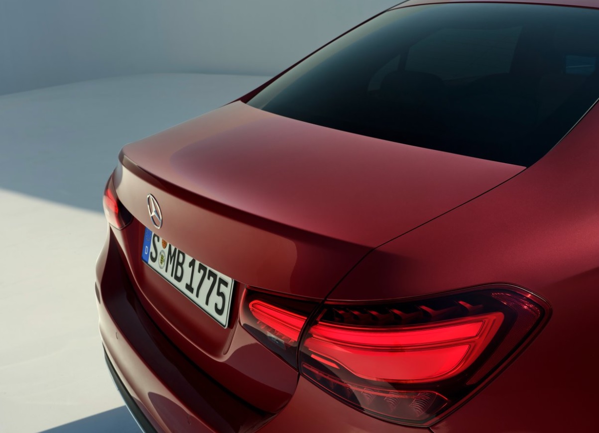 2023 Mercedes A Serisi Sedan Sedan A200 1.3 (163 HP) AMG 7G-DCT Özellikleri - arabavs.com
