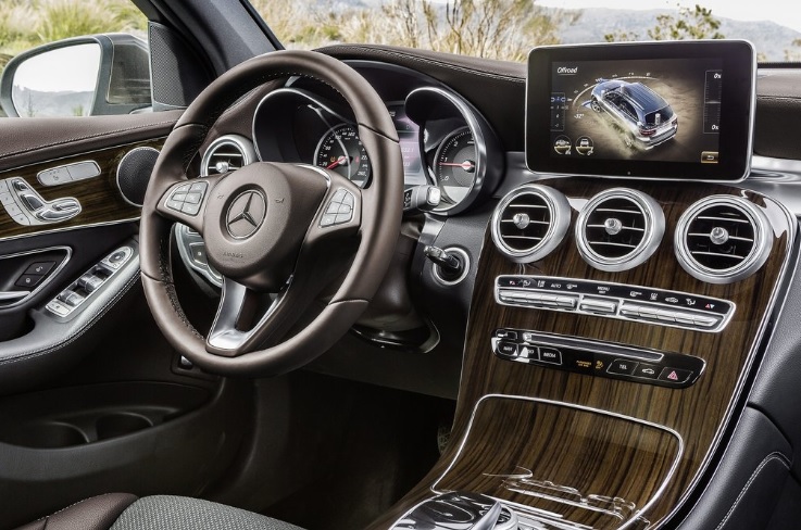 2018 Mercedes GLC 250 2.0 Style Karşılaştırması