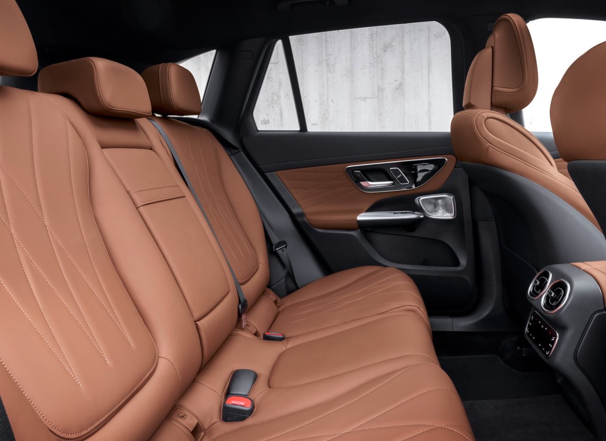 2023 Mercedes GLC SUV 220d 2.0 (197 HP) Edition AMG 9G-Tronic Özellikleri - arabavs.com