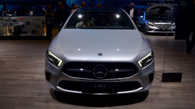 2019 Mercedes A Serisi A180d 1.5 116 HP AMG DCT Teknik Özellikleri, Yakıt Tüketimi