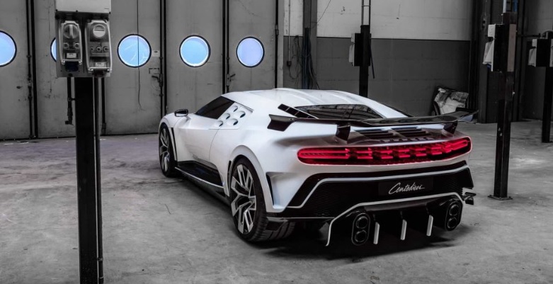 Yeni Bugatti Centodieci tanıtım Videosu! 