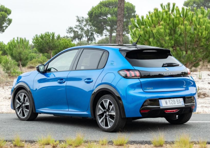 Peugeot 208 fiyat listesi 2021