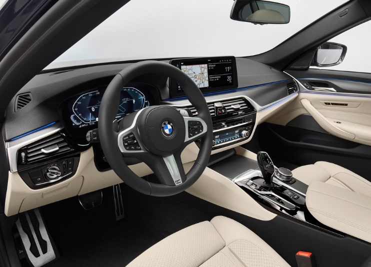 Yeni BMW 5 Serisi iç tasarım