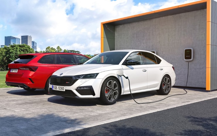 yeni skoda octavia hibrit