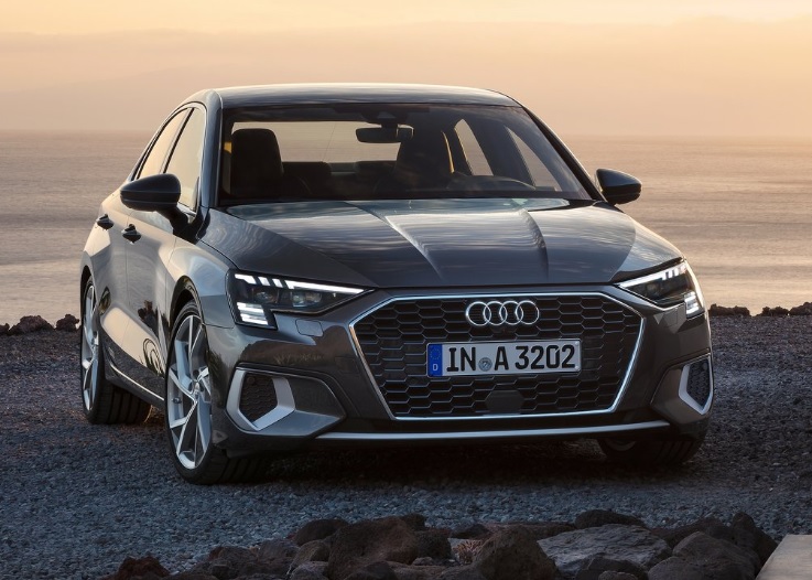 2021 Yeni Audi A3 Sedan İncelemesi: Özellikleri ve Fiyatı!
