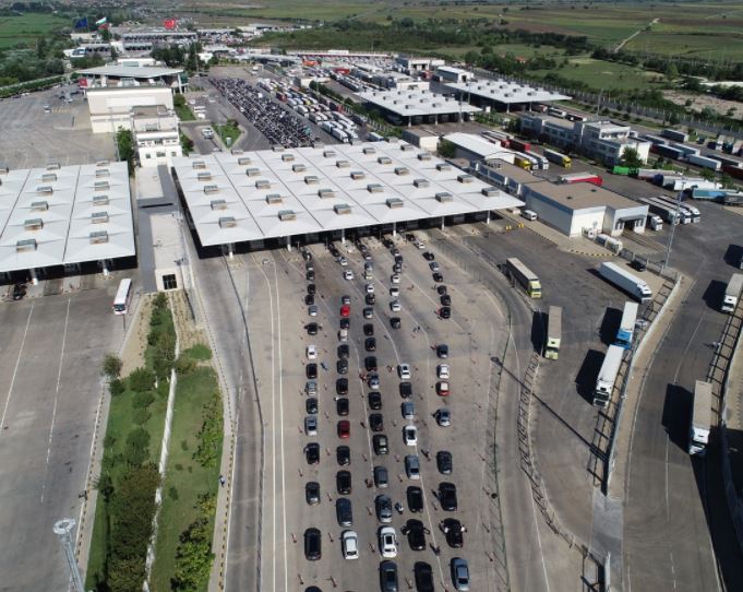 Yurt dışından araç getirip TR plakaya çevirmek
